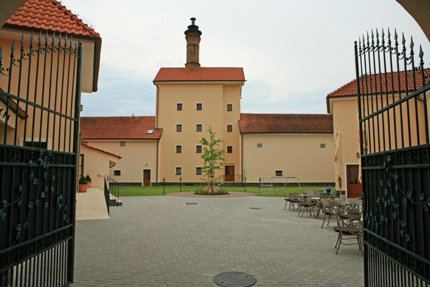Chateau Krakovany Dış mekan fotoğraf